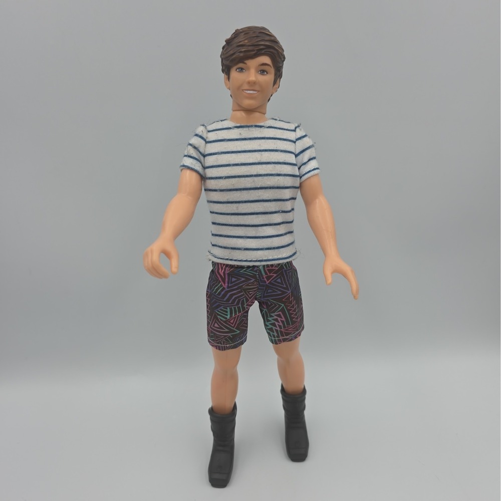 Louis Tomlinson Doll 2012 Hasbro Europe Media LTD.